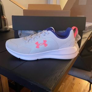 NWT under armour sneakers